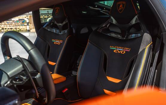 Lamborghini Huracan EVO Coupe rental in Dubai - CarHire24